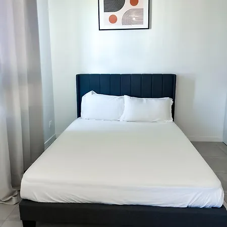 Apartment In With Free Parking Lormont