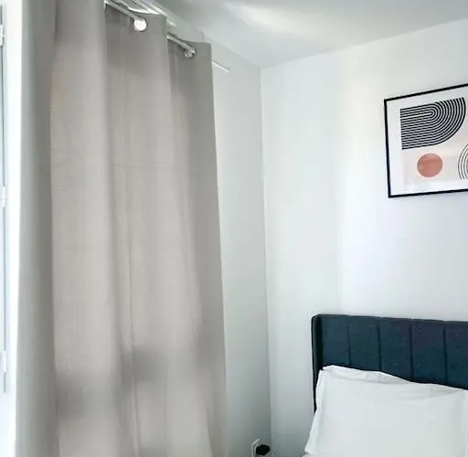 In With Free Parking *